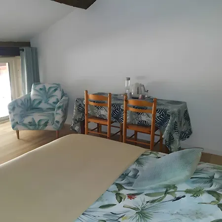 - A La Maison Du Bonheur 3* Lanty-sur-Aube